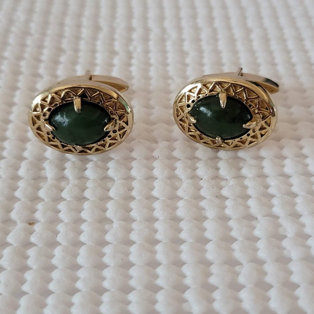 Swank Gold Tone Open Work Emerald Green Cabochon Oval Men's Cufflinks Marked S - Picture 3 of 7